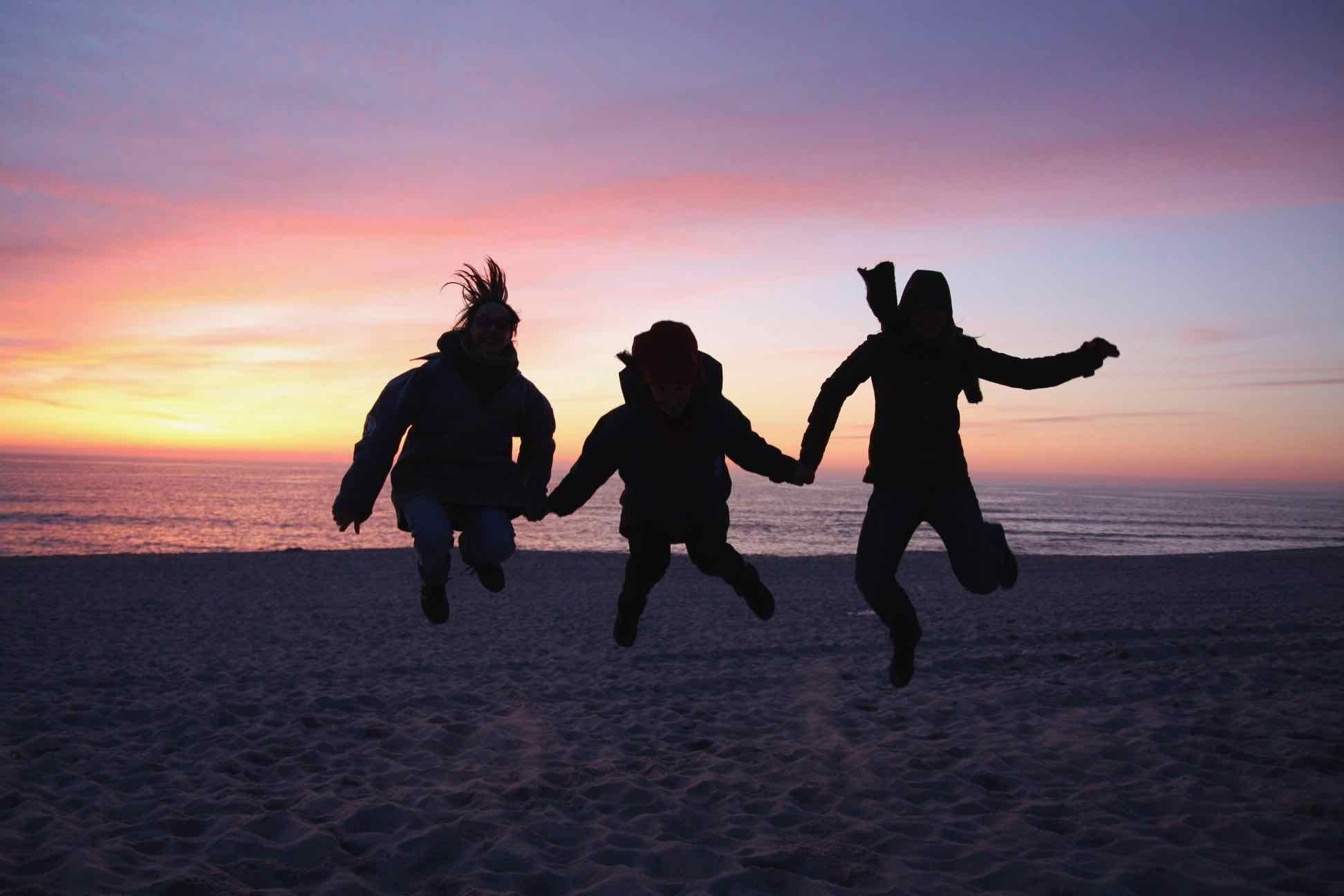 Kommen Sie mit zu einer Führung am Strand zur goldenen Stunde vor dem Sonnenuntergang und erfahren Sie dabei Interessantes über Muscheln, Schnecken und Krebse der Nordsee.